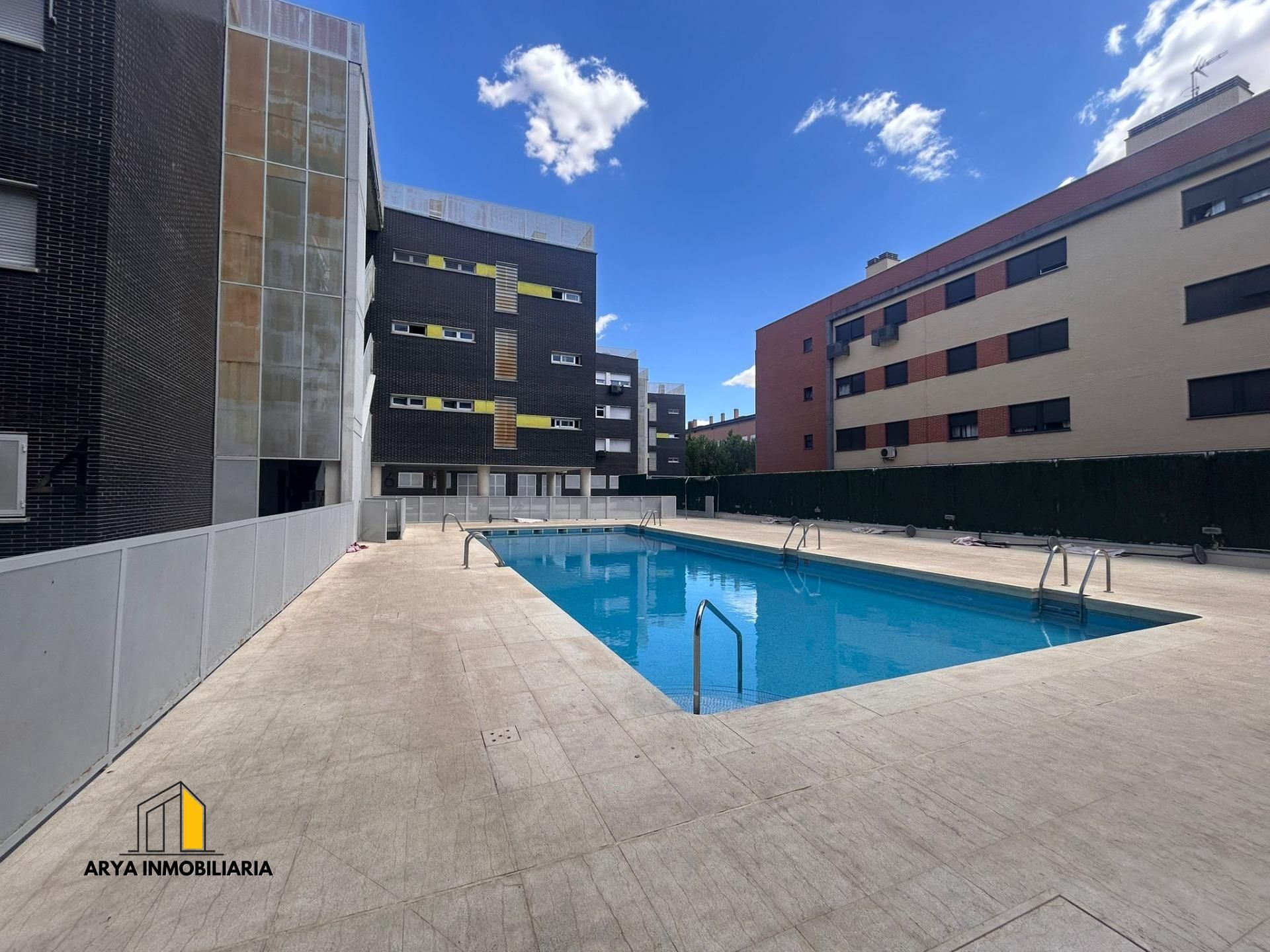Swimming pool of Flat for sale in Torrejón de Ardoz  with Air Conditioner, Heating and Storage room