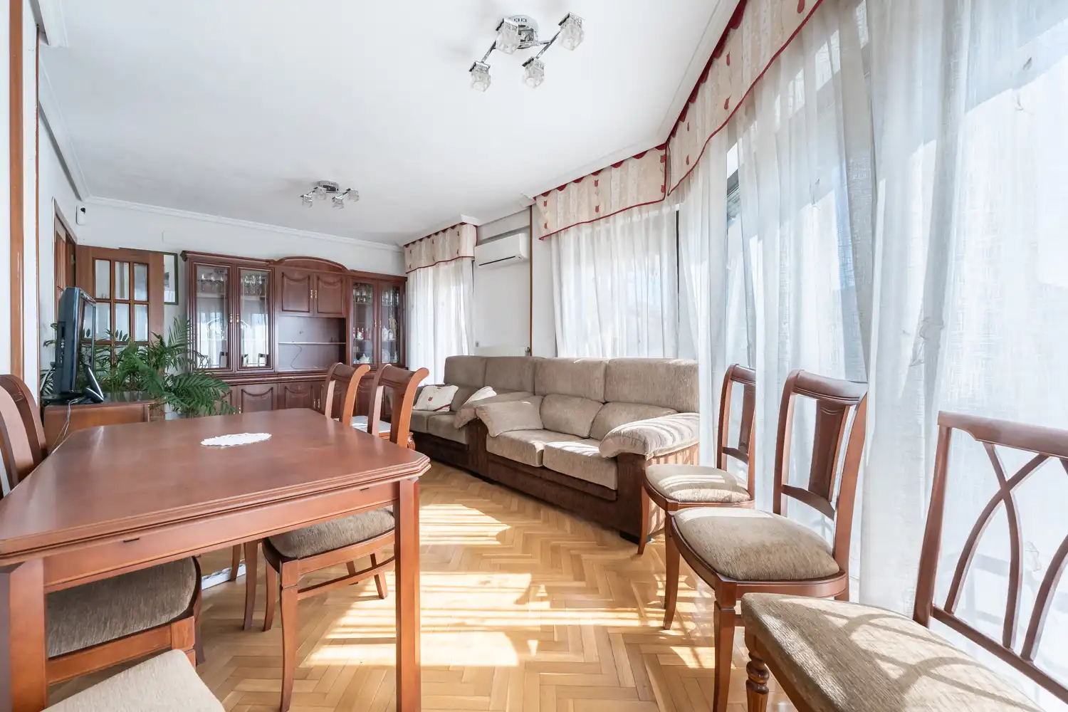 Sala d'estar de Dúplex en venda en Leganés amb Aire condicionat, Calefacció i Parquet
