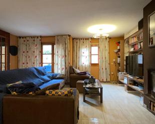 Living room of Single-family semi-detached for sale in Guadalajara Capital