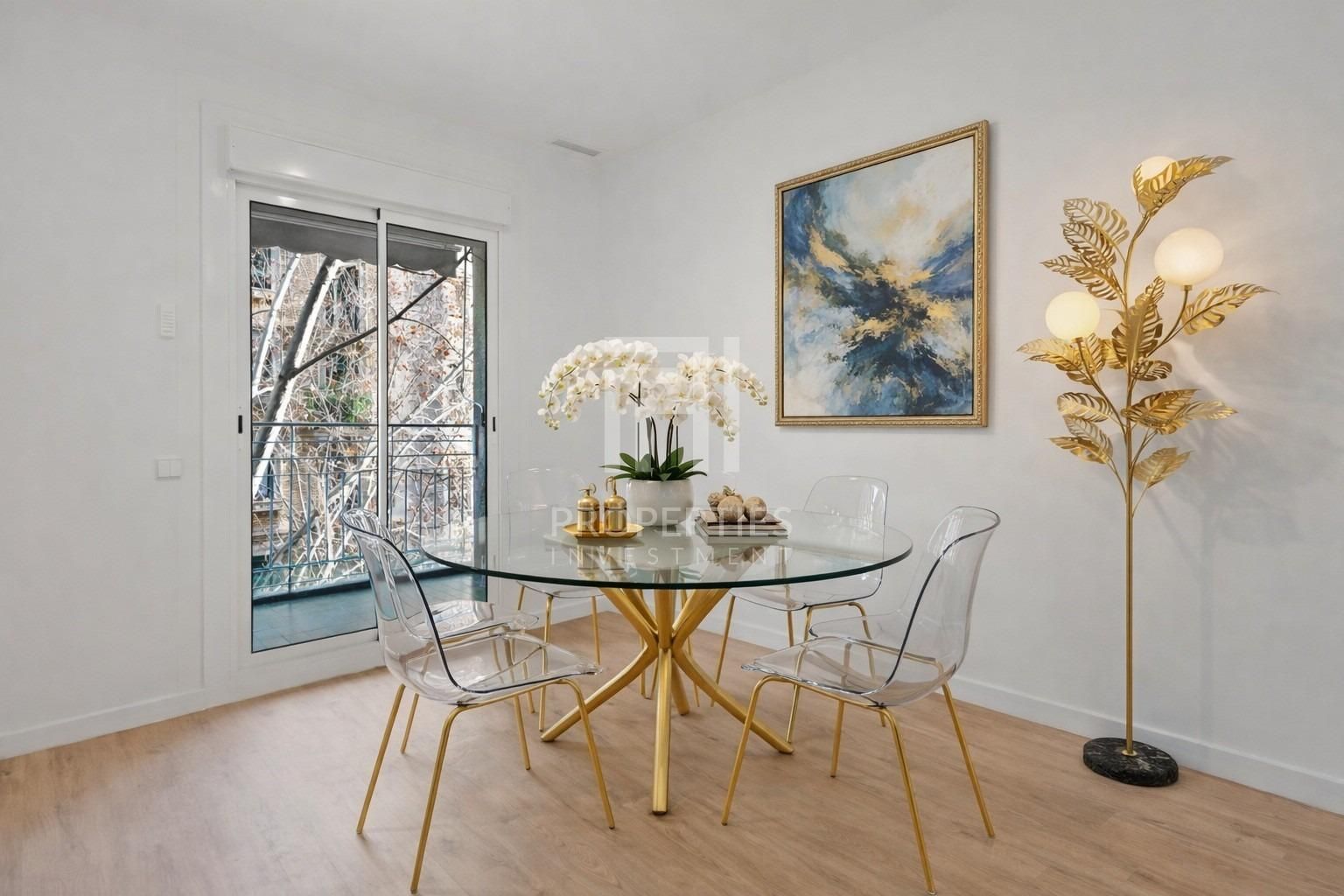 Dining room of Flat for sale in  Barcelona Capital  with Air Conditioner, Parquet flooring and Terrace