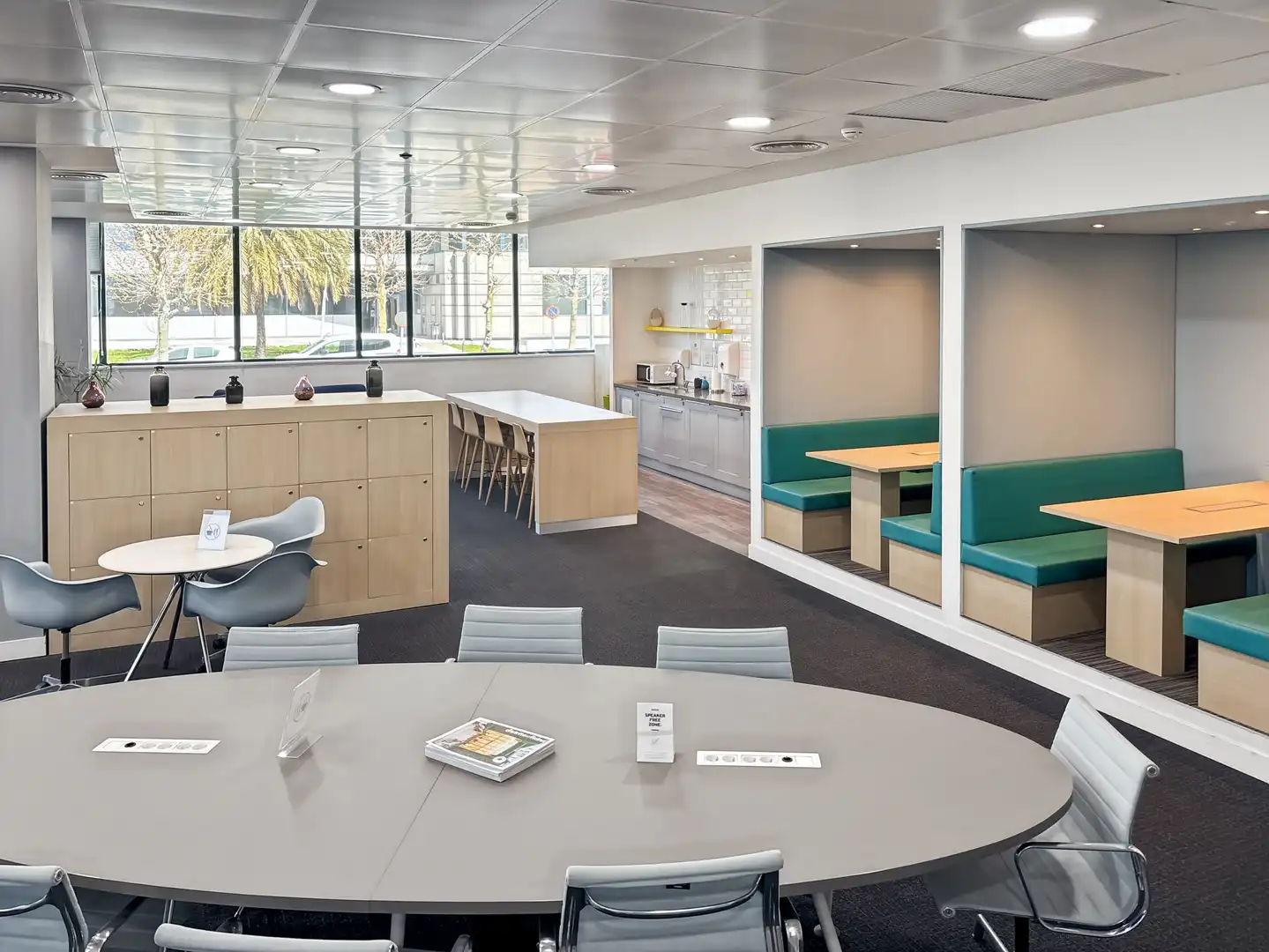 Büro zur Miete in El Prat de Llobregat mit Klimaanlage, Heizung und Möbliert