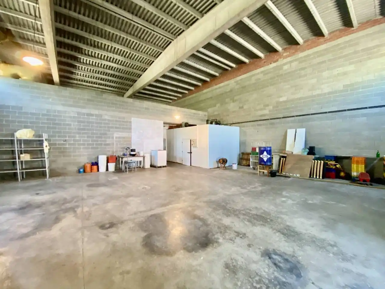 Nau industrial en venda a Olot