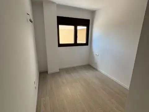 Bedroom of Flat for sale in Llevant