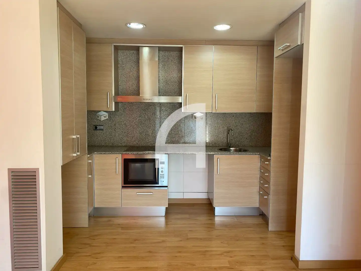 Cuina de Pis en venda en Terrassa amb Aire condicionat, Calefacció i Terrassa