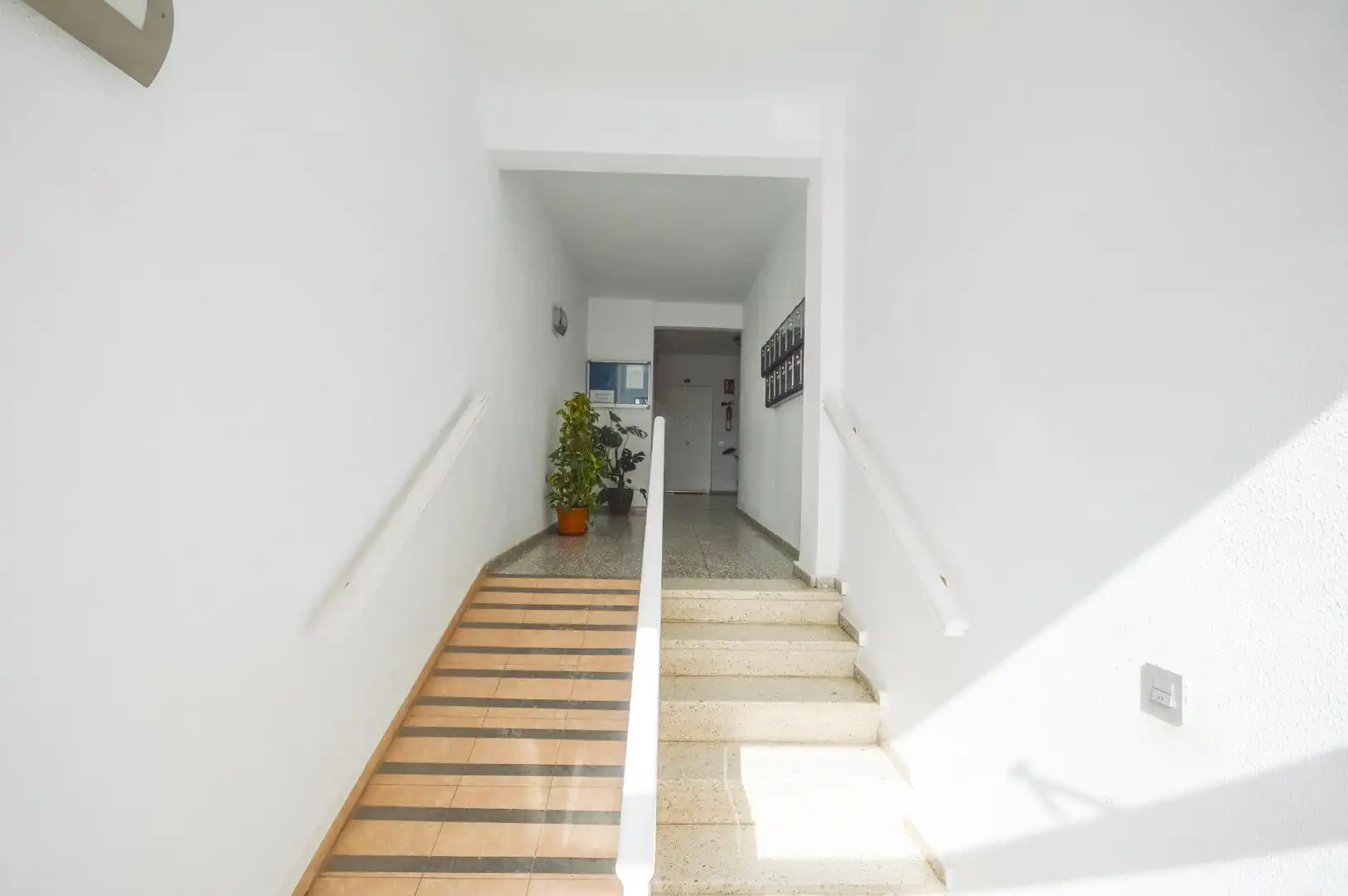 Wohnung zum Verkauf in Benahadux mit Klimaanlage, Heizung und Terrasse