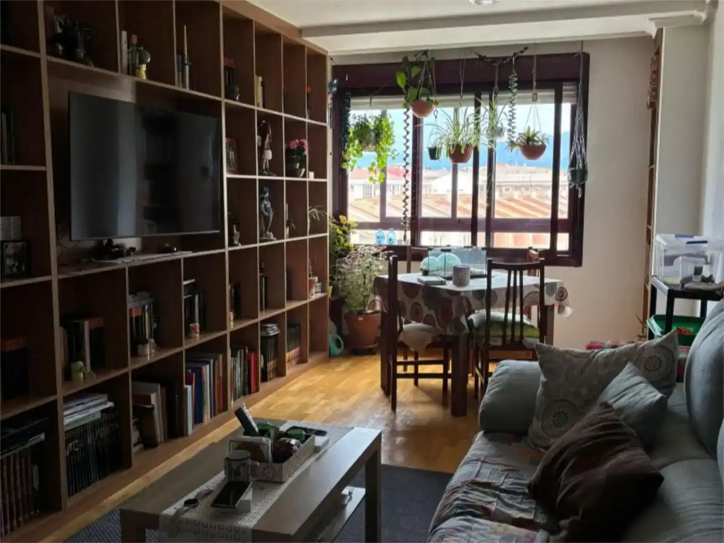 Sala de estar de Piso en venta en Medina de Pomar con Balcón