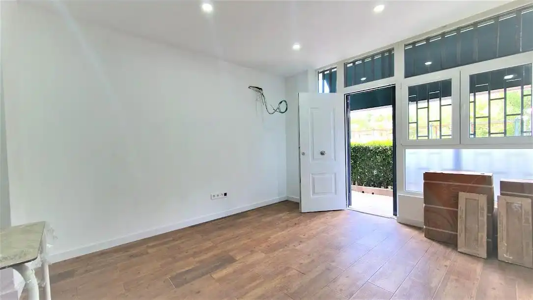 Oficina en venta en Calle de Fray José Cerdeiriña, Las Águilas