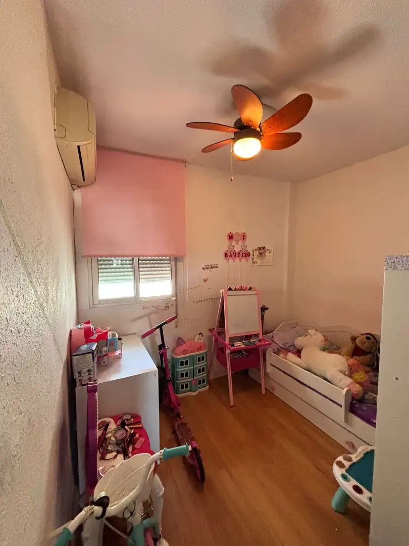 Bedroom of Flat for sale in Sevilla  with Air Conditioner and Community pool