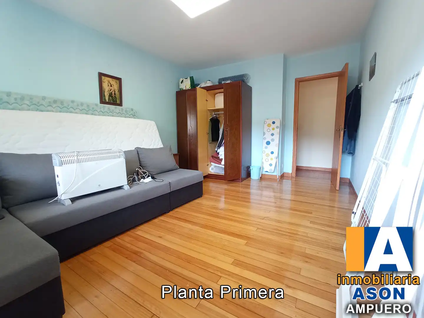Habitación de Casa o chalet en venta en Ampuero con Jardín privado, Parquet y Terraza