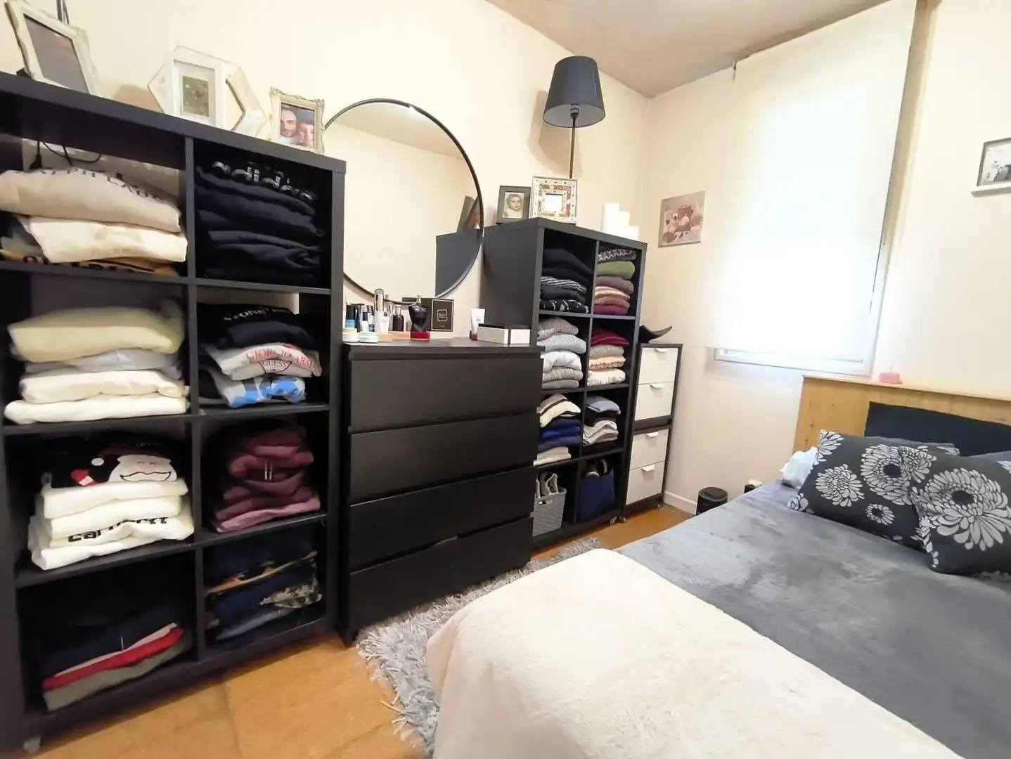 Schlafzimmer von Erdgeschoss zum Verkauf in Miengo mit Heizung, Privatgarten und Terrasse