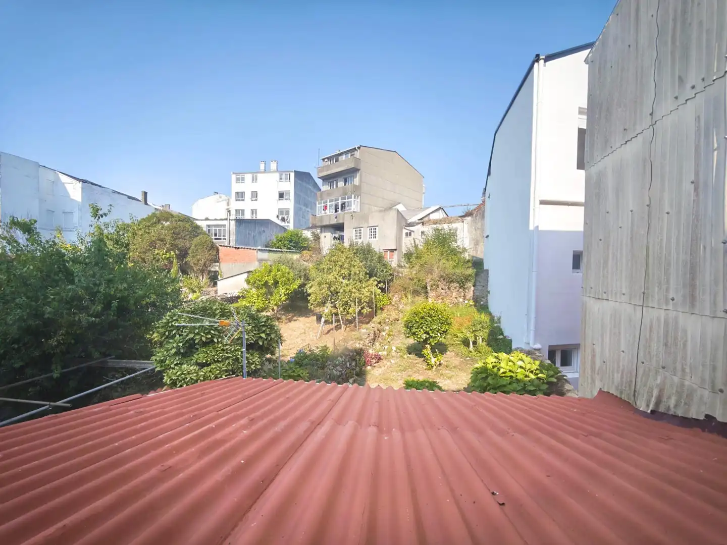 Vista exterior de Casa adosada en venta en Ortigueira con Trastero y Amueblado