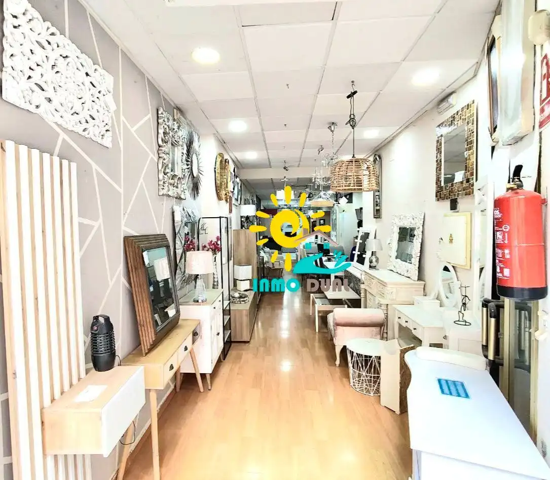 Local comercial en venda a Casco Antiguo, imagen 3