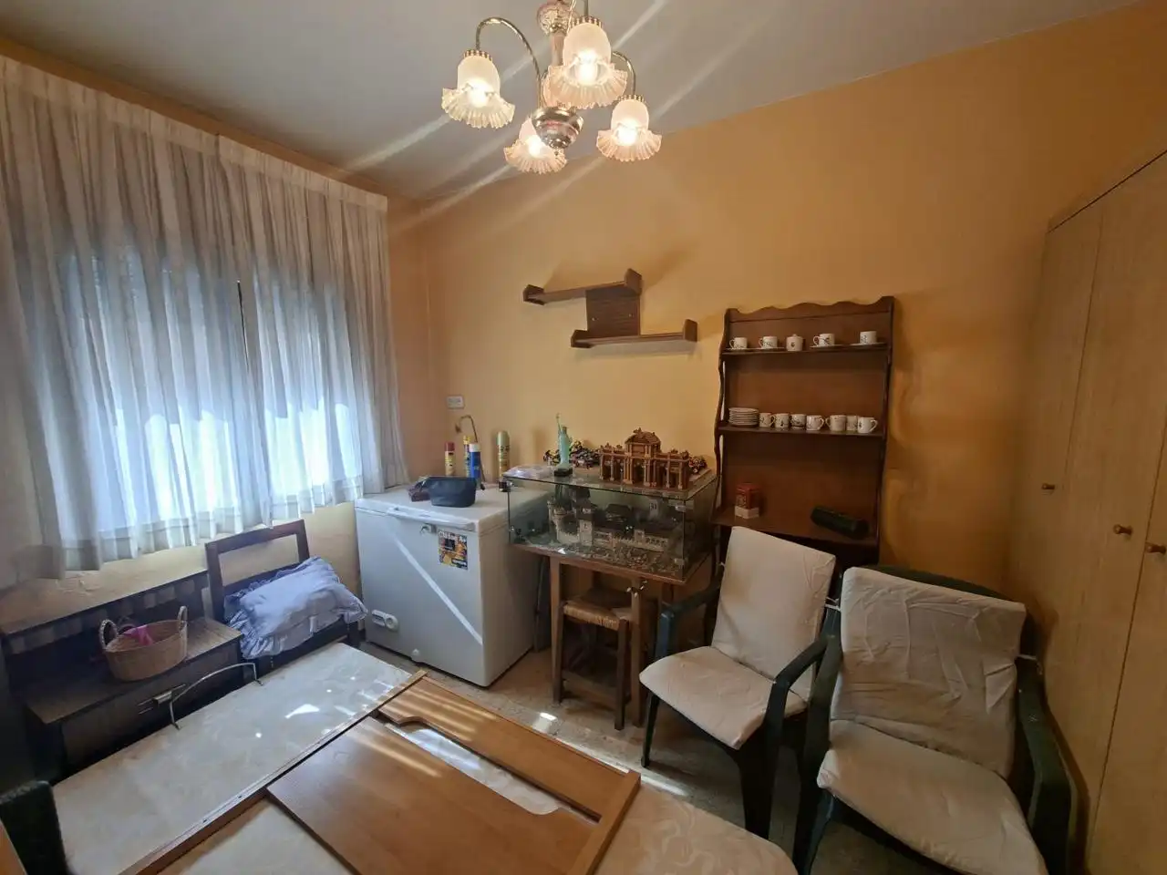 Living room of Flat for sale in Madrid  with Air Conditioner, Heating and Parquet flooring