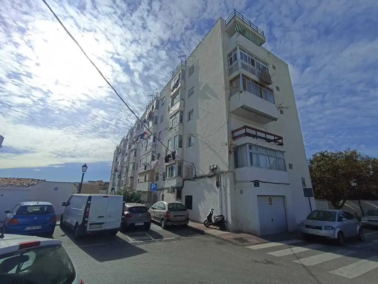 Vista exterior de Piso en venta en Marbella con Calefacción y Terraza