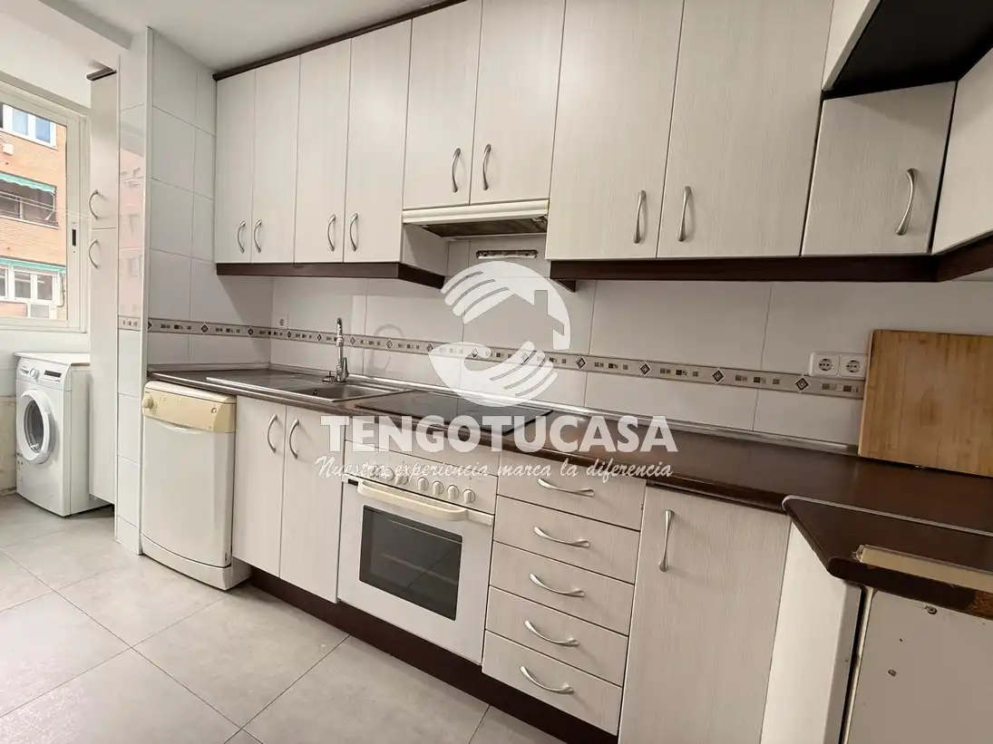 Kitchen of Flat for sale in Madrid  with Air Conditioner, Heating and Furnished