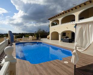 Schwimmbecken von Country house zum verkauf in L'Alfàs del Pi mit Klimaanlage, Heizung und Terrasse