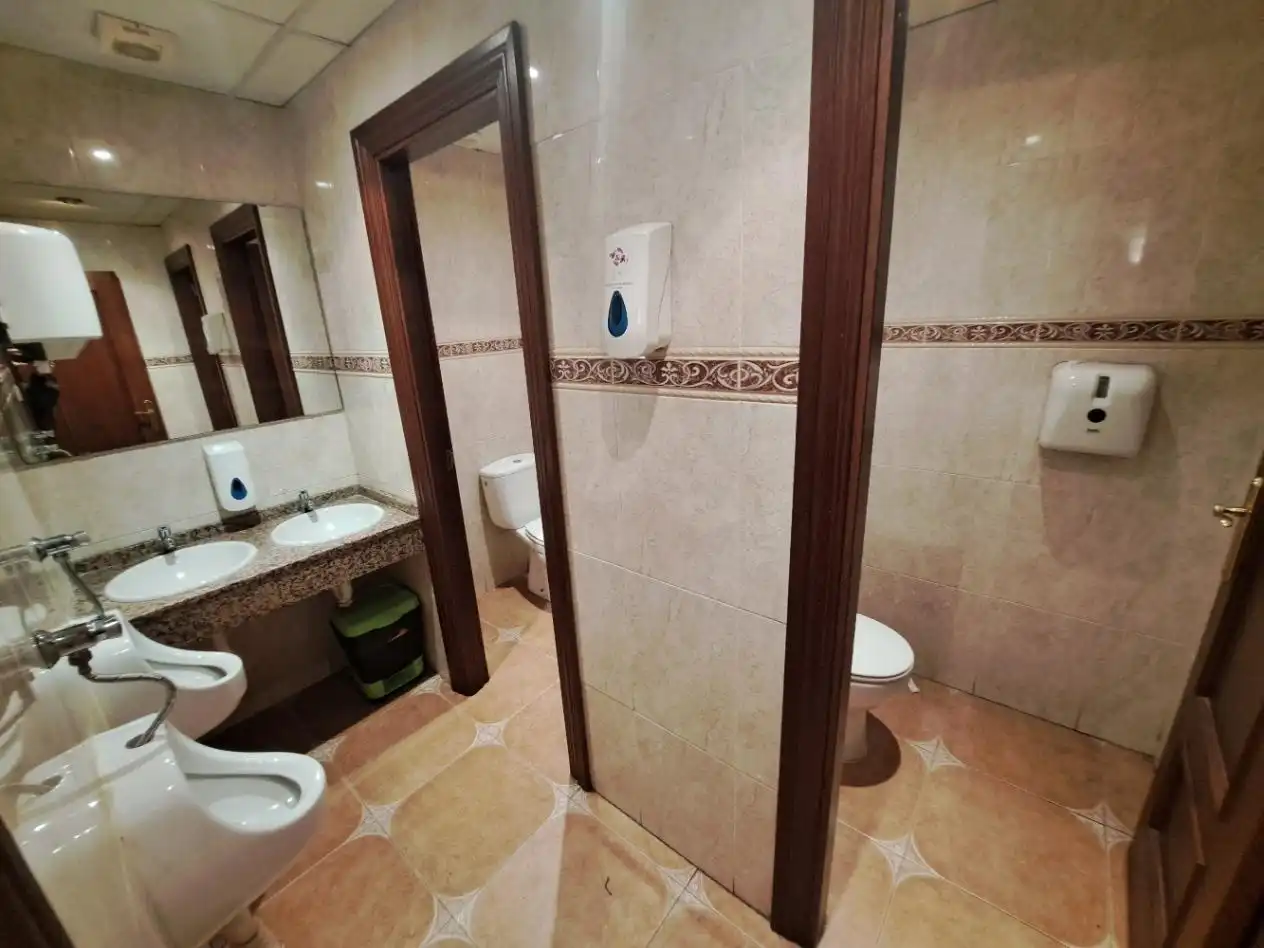 Baño de Local de alquiler en Zaragoza