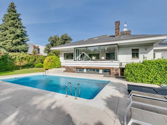 Casa-chalet en Venta en Urbanización La Moraleja