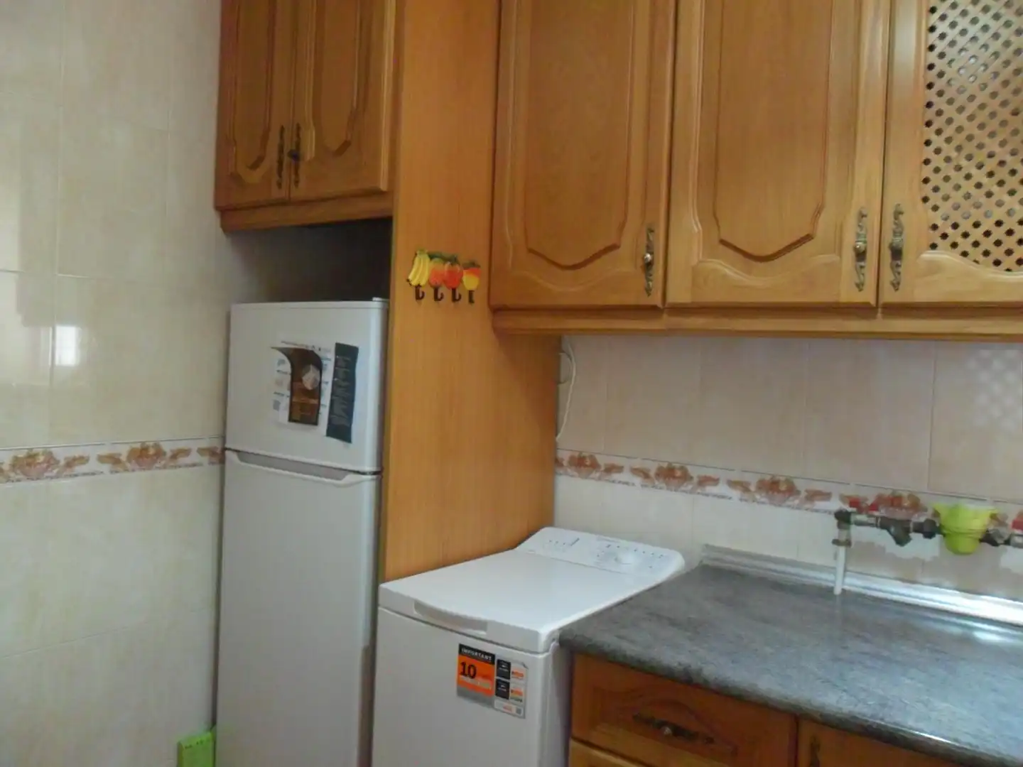 Cocina de Piso de alquiler en Granada con Calefacción y Jardín privado