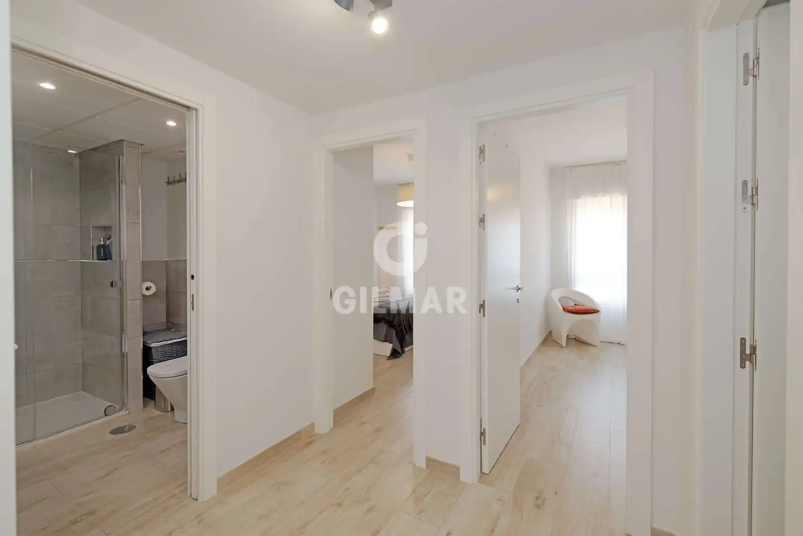 Dormitori de Apartament en venda en Estepona amb Calefacció, Jardí privat i Piscina