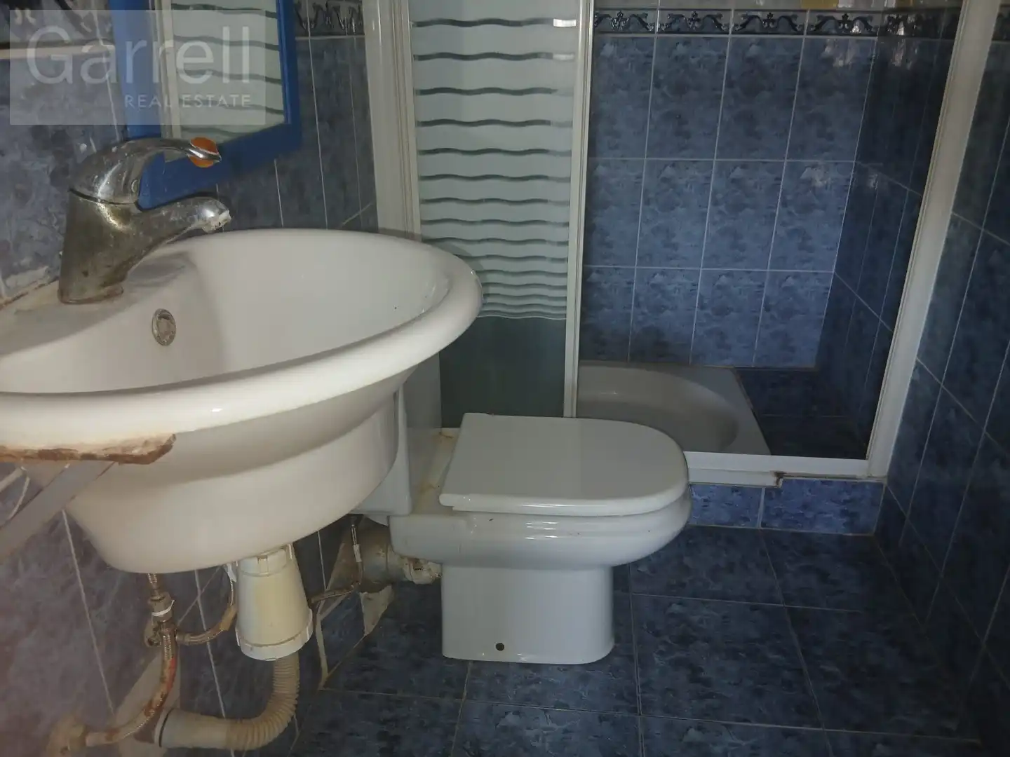 Bathroom of Flat for sale in El Vendrell