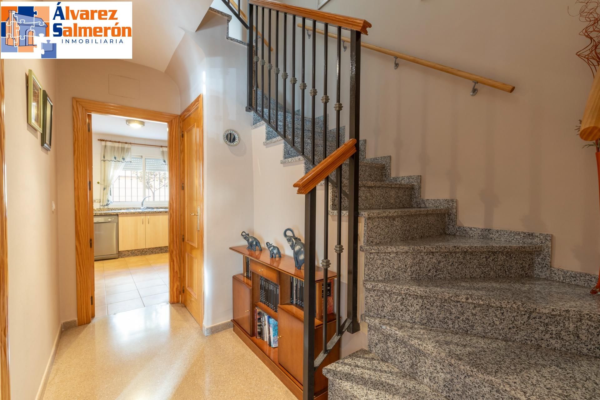 Casa adosada en venda en Maracena amb Aire condicionat, Moblat i Balcó