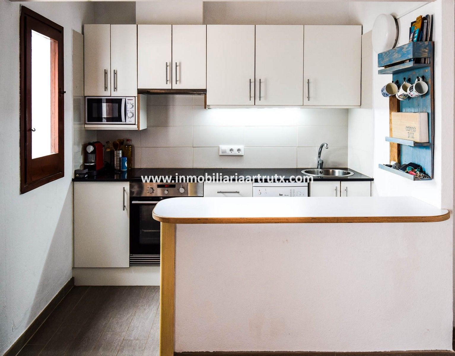 Cuina de Apartament en venda en Ciutadella de Menorca amb Jardí privat, Terrassa i Piscina comunitària