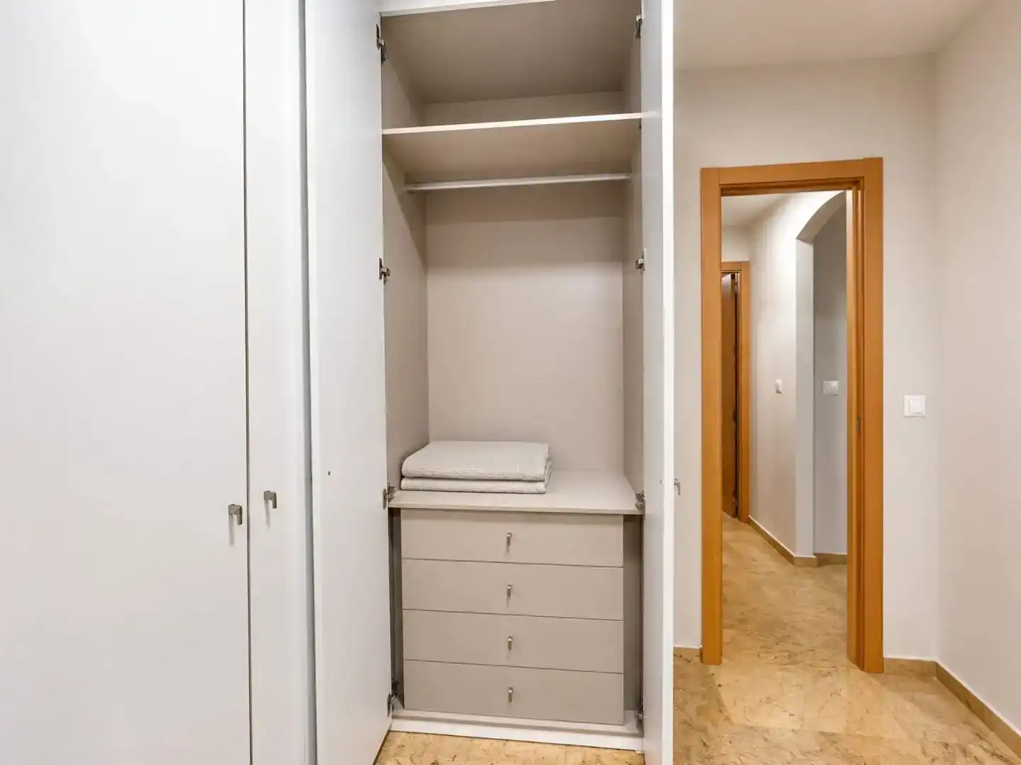 Bedroom of Flat for rent in Armilla  with Air Conditioner