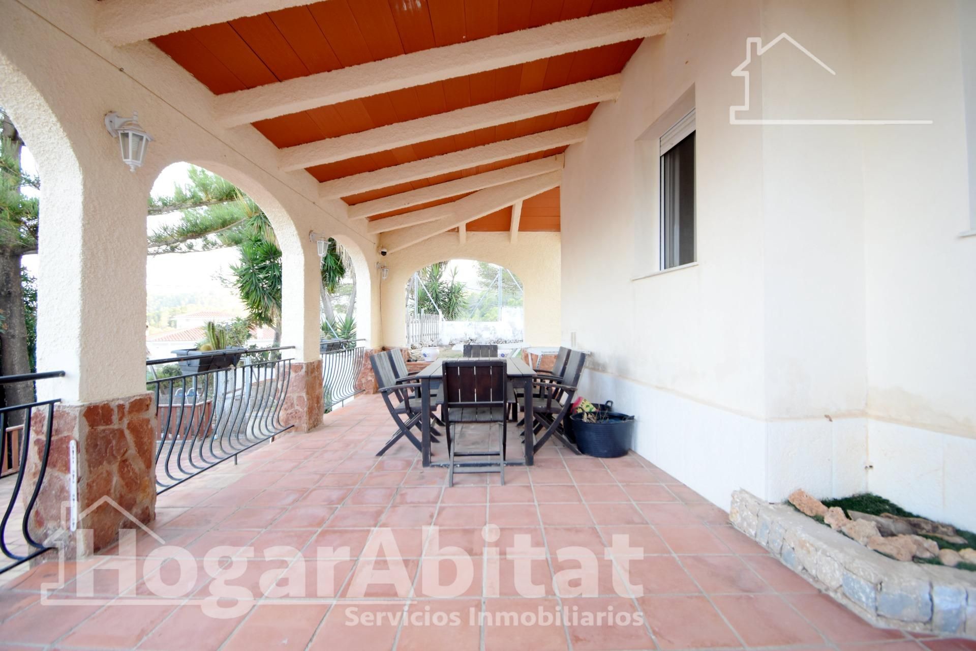 Terrassa de Casa o xalet en venda en Oliva amb Aire condicionat, Calefacció i Jardí privat