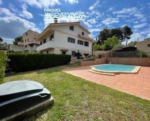 Vista exterior de Casa o xalet en venda en Querol amb Calefacció, Jardí privat i Terrassa