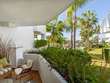 Piso con piscina en venta en Marbella - Marbella,Nueva Andalucia,Avenida del Prado