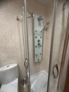 Bathroom of Houses for sale in Sariegos  with Air Conditioner, Heating and Private garden