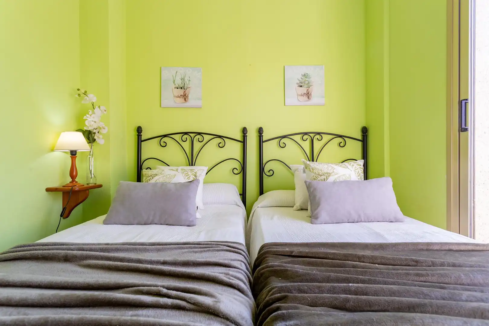 Habitación de Apartamento en venta en Salou con Terraza y Piscina