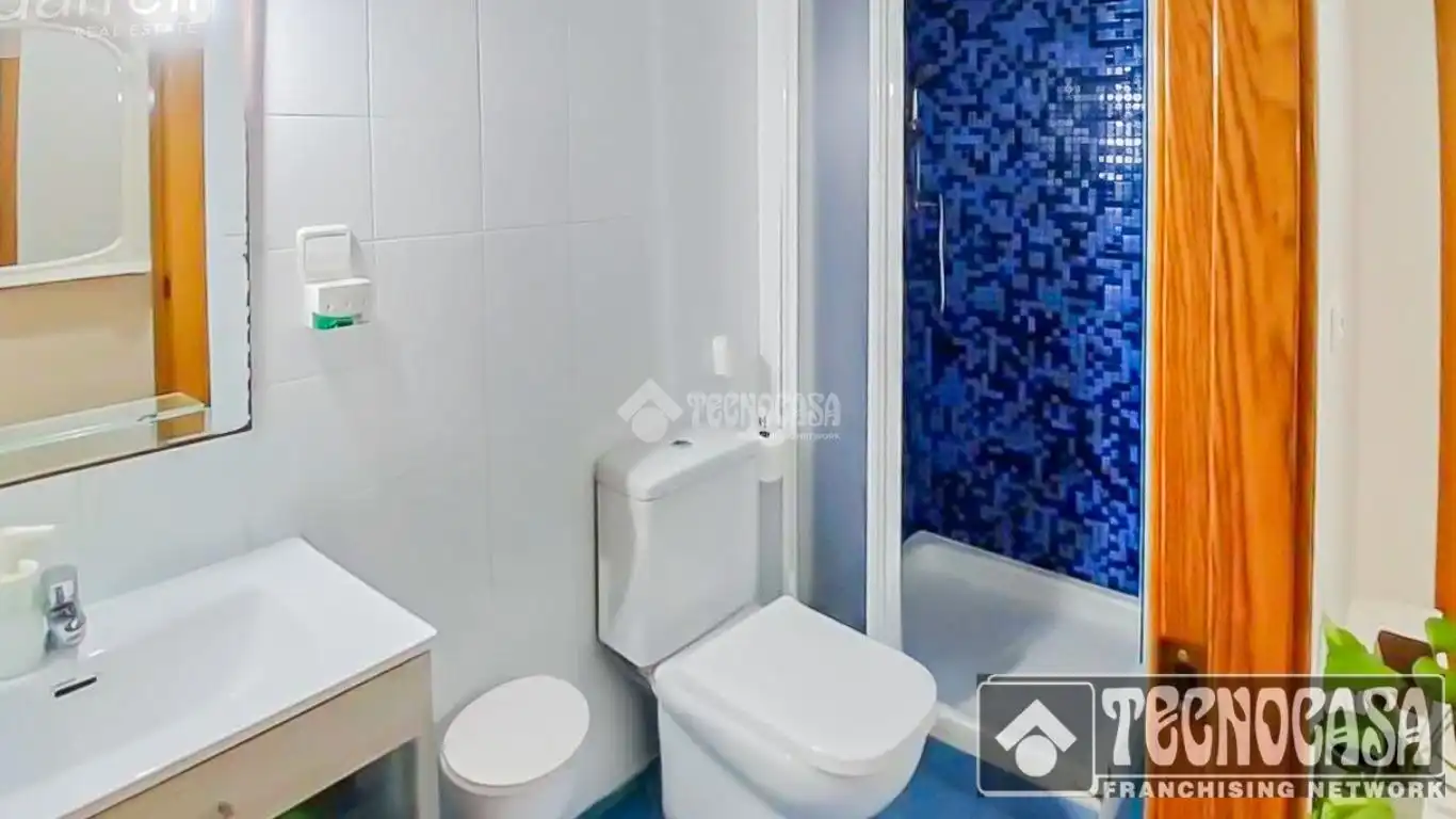 Bathroom of Flat for sale in Terrassa  with Terrace