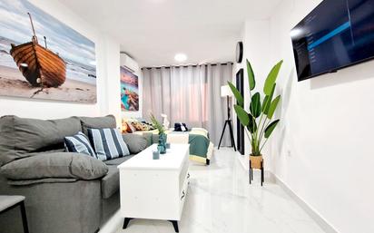 Living room of Apartment for sale in Benalmádena  with Air Conditioner, Furnished and Microwave