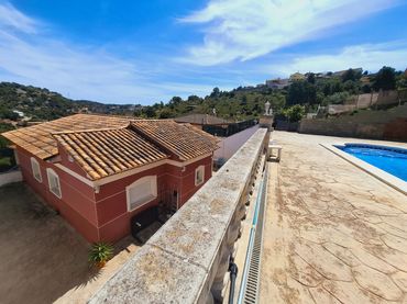 Chalet con piscina en venta en Los Jardines-Els Rosers