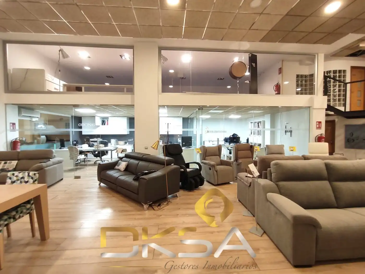 Local comercial en venda a Avenida Alemania-Italia