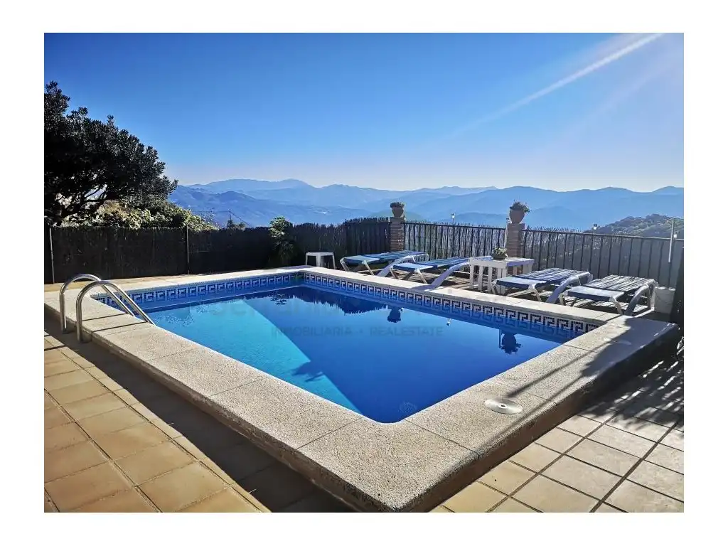 Swimming pool of Country homes for sale in Benalauría