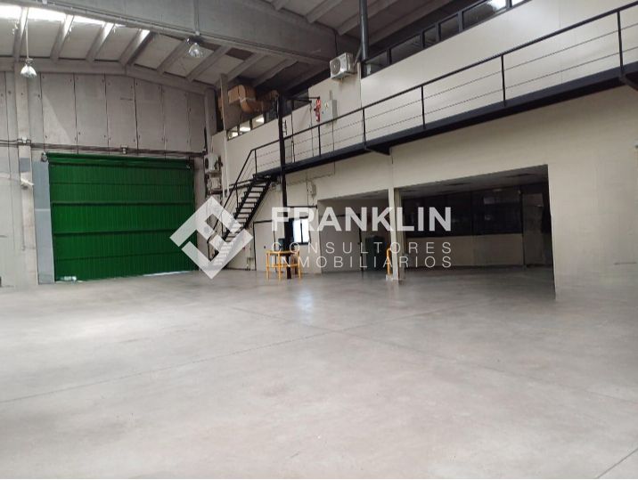 Nave industrial en venta en Carrer Mestral