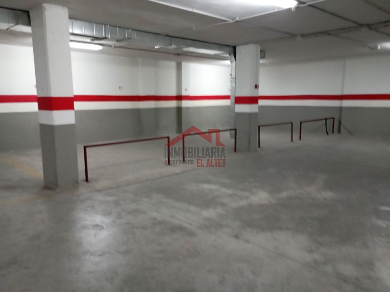Garatge de lloguer a Carrer Armada Espaṅola, 33, El Altet