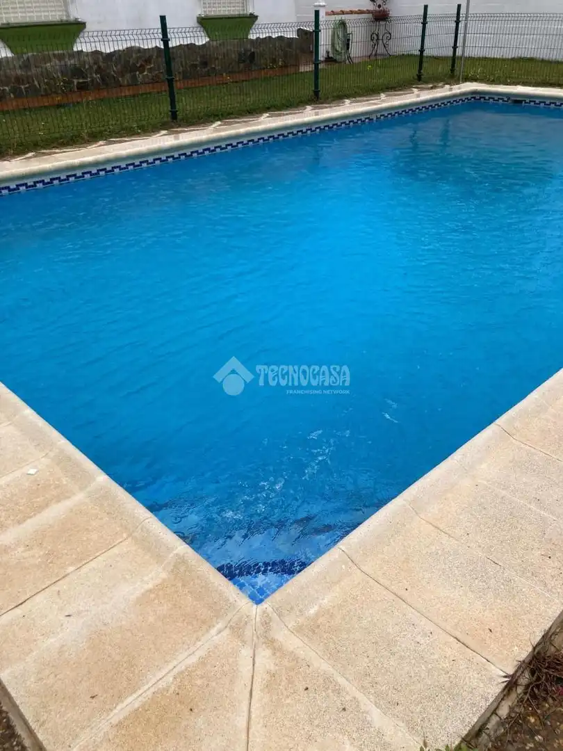 Piscina de Casa o xalet en venda en Chiclana de la Frontera
