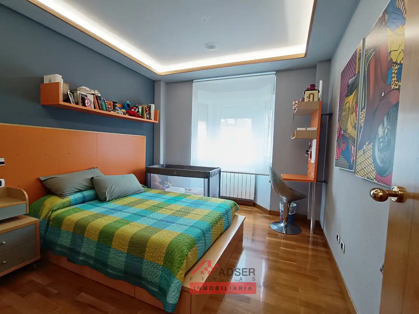 Dormitori de Casa o xalet en venda en  Logroño amb Aire condicionat, Calefacció i Jardí privat