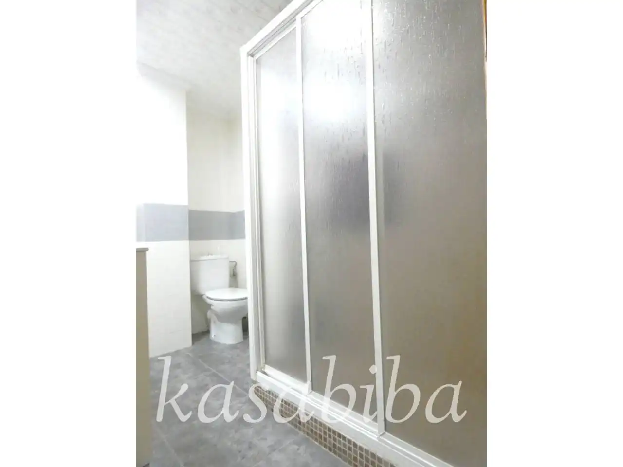 Baño de Piso en venta en Valencia con Aire acondicionado y Balcón