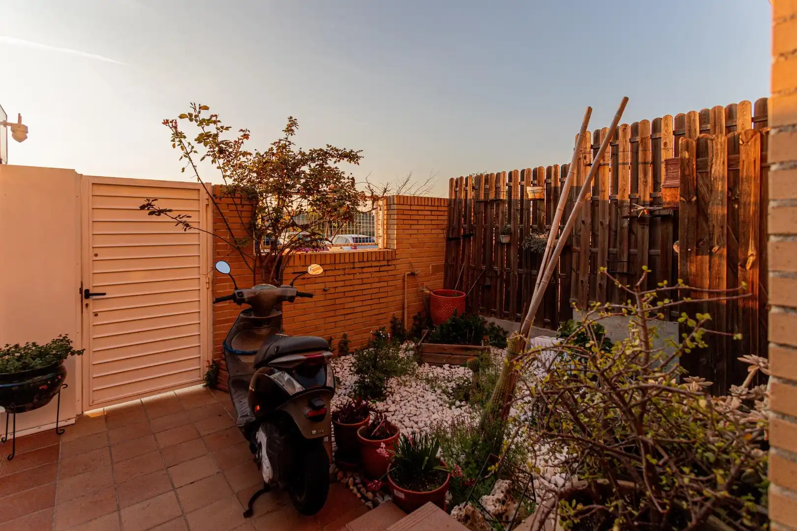 Terrassa de Casa adosada en venda en Valdemoro amb Calefacció, Jardí privat i Piscina comunitària