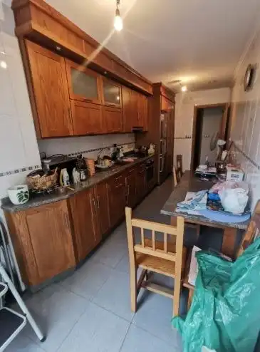 Cuina de Pis en venda en Ourense Capital  amb Calefacció, Parquet i Terrassa