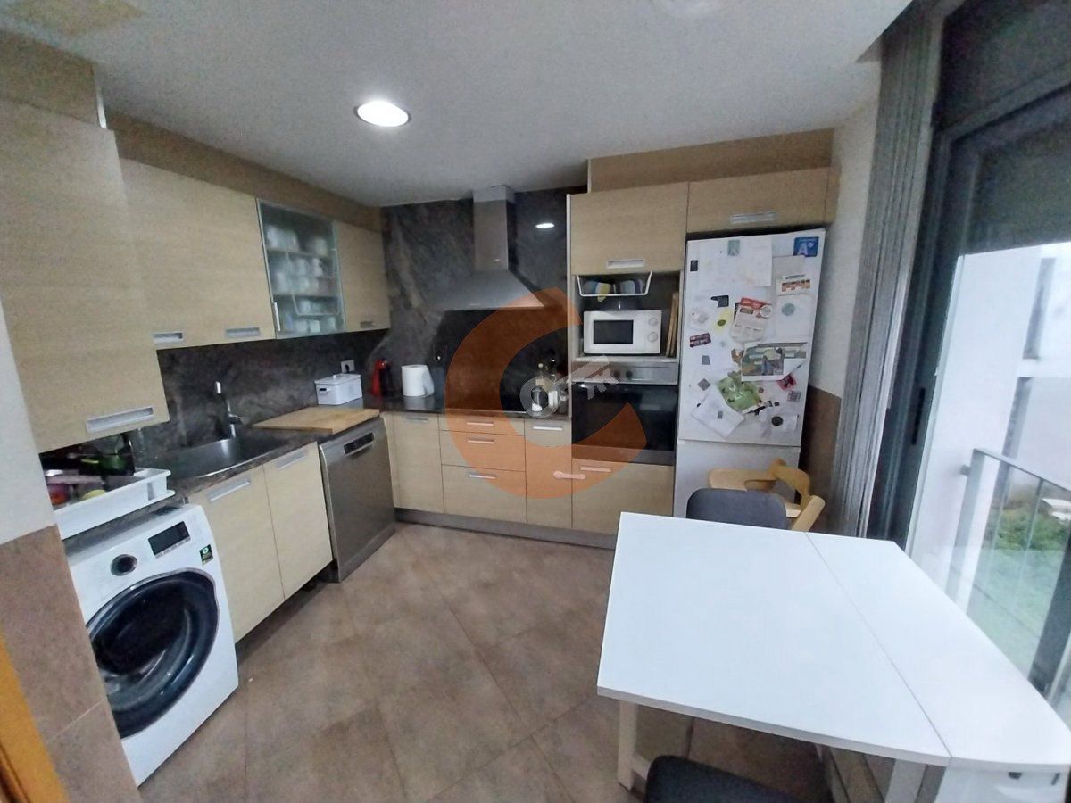 Cuina de Casa o xalet en venda en Sant Jaume dels Domenys amb Aire condicionat, Calefacció i Terrassa