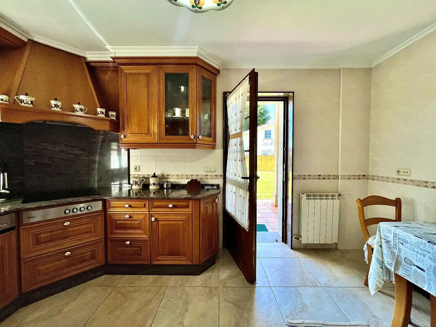Küche von Haus oder Chalet zum Verkauf in Valdoviño mit Heizung, Privatgarten und Abstellraum