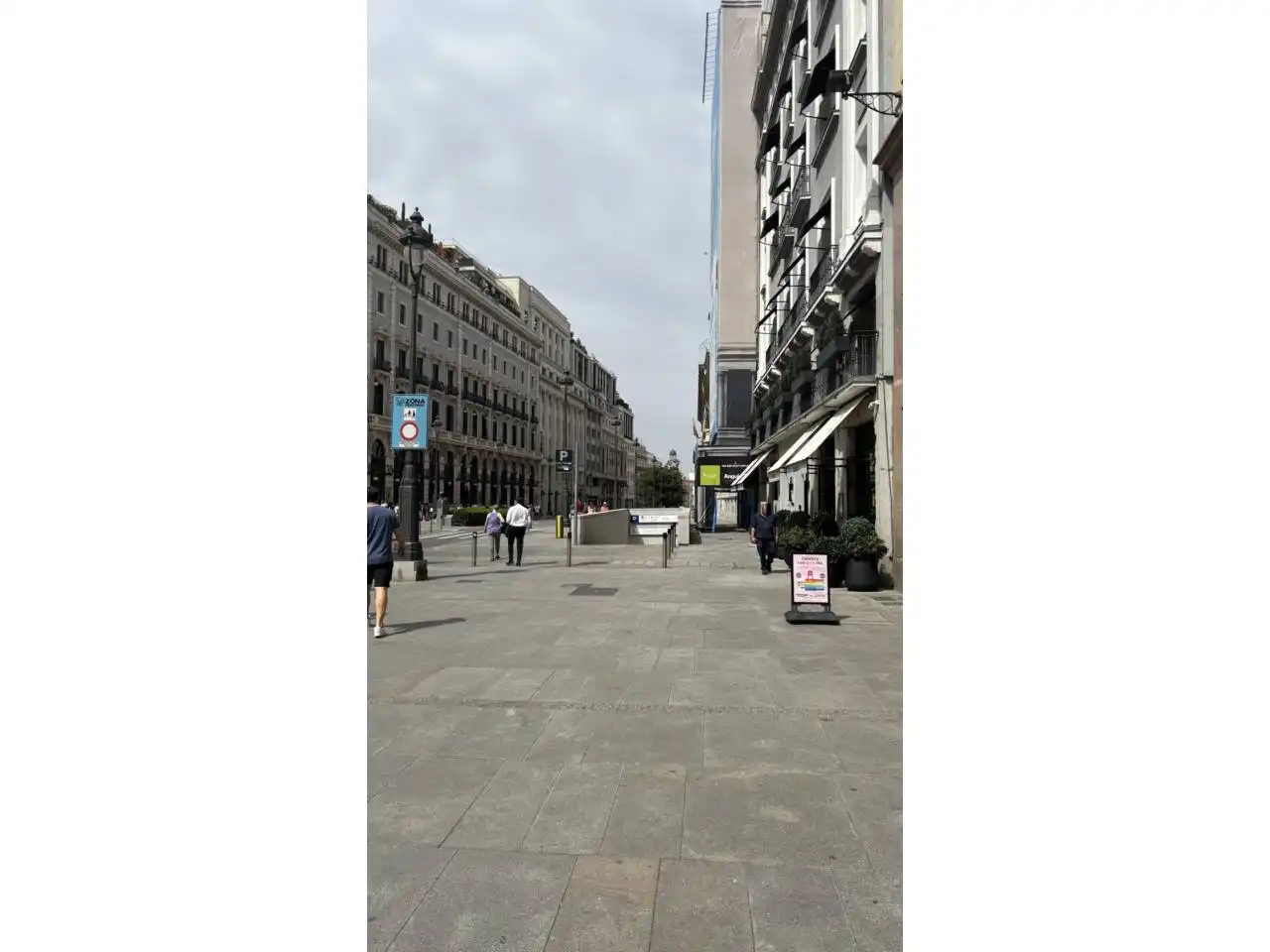 Vista exterior de Àtic en venda en Madrid amb Aire condicionat, Calefacció i Terrassa
