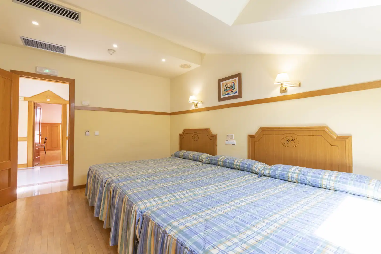 Habitación de Edificio en venta en Cavia
