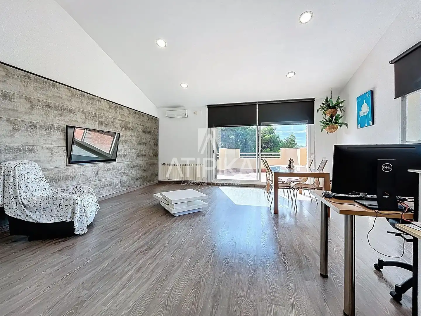 Sala de estar de Casa o chalet en venta en Sant Pere de Ribes con Aire acondicionado, Calefacción y Parquet